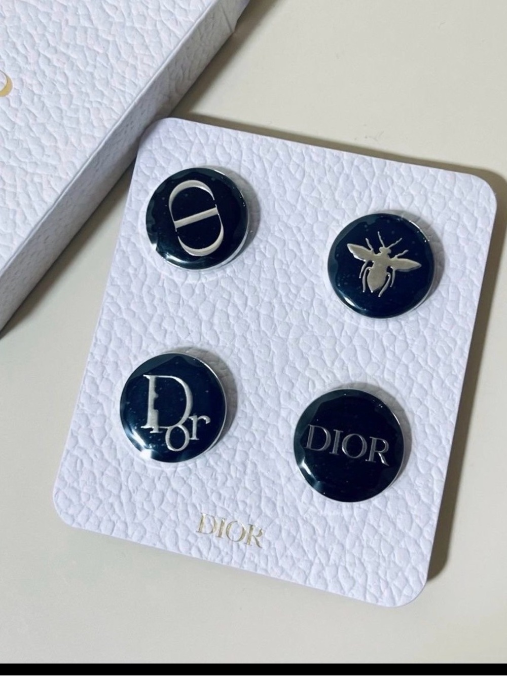 DIOR Christian Dior Novelty Limited Pin Badge Set of 4 Brooch Pins DIOR CD Bee - Picture 4 of 7